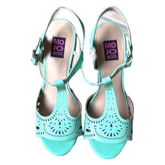 MOJO MOXY Perforated Leather T-Strap Platform Sandals Pastel Green Size 7 M - Picture 1 of 3